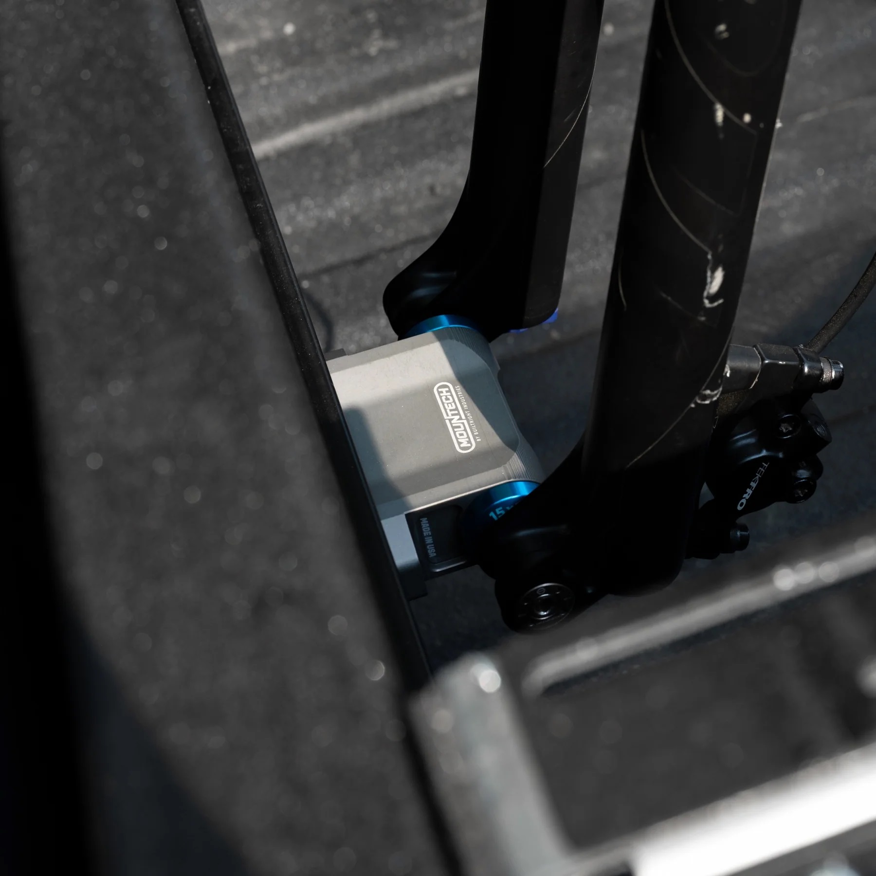 Fork_Mount_Installed_28AUG24-6508_sq_2000px_1800x1800.progressive.jpg