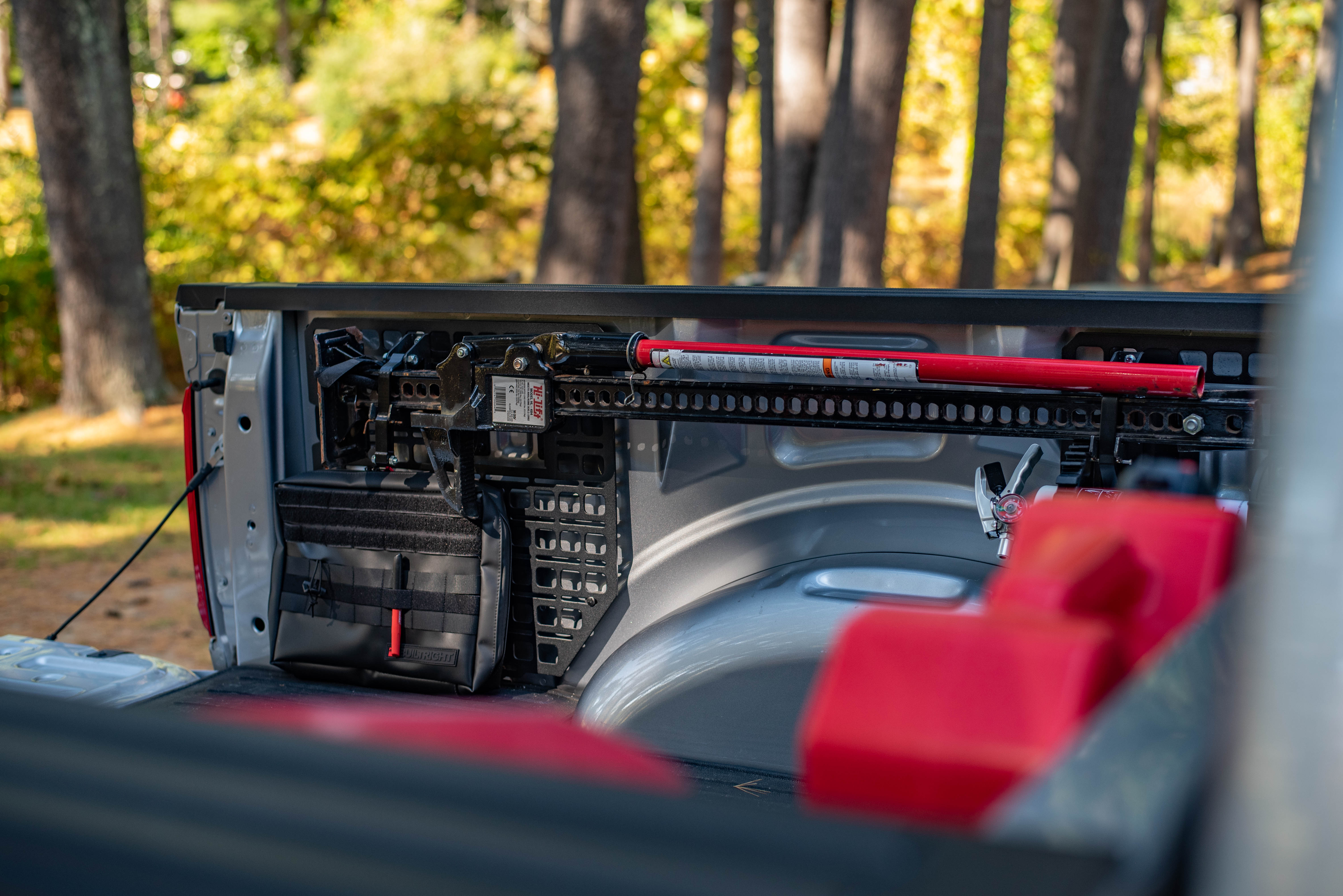 102010_F150_BedSideRack-9259.jpg